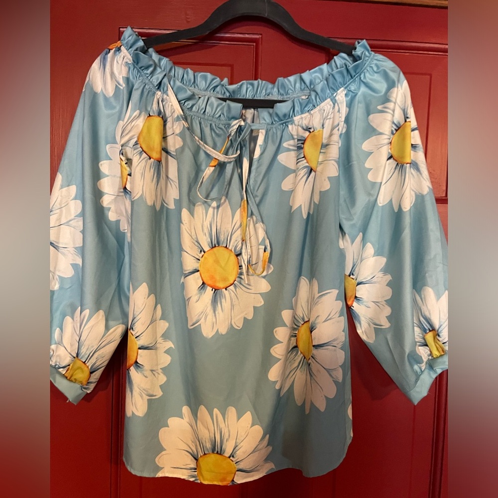 Super cute off shoulder top